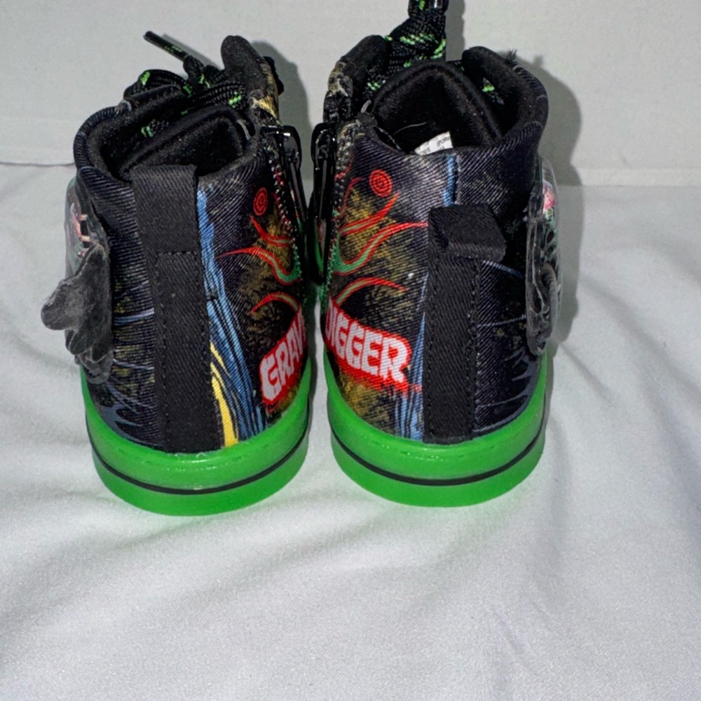 Grave Digger High-Top Sneakers - Picture 3 of 5